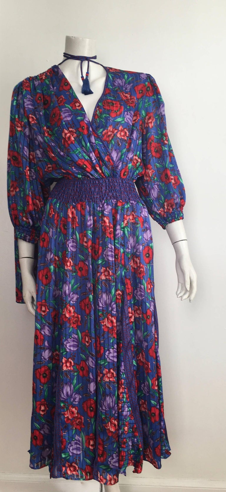 Diane Freis Floral Dress is Size Small. For Sale at 1stdibs