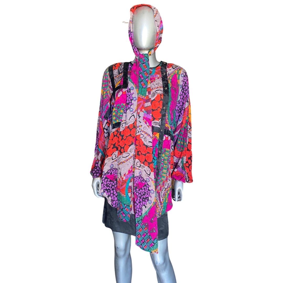 Diane Freis Vintage 3 Piece Printed Silk Set Blouse Skirt and Scarf Size 6  For Sale 5