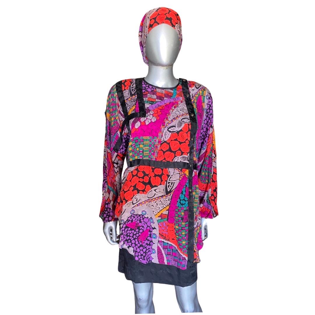 Diane Freis Vintage 3 Piece Printed Silk Set Blouse Skirt and Scarf Size 6  For Sale 7