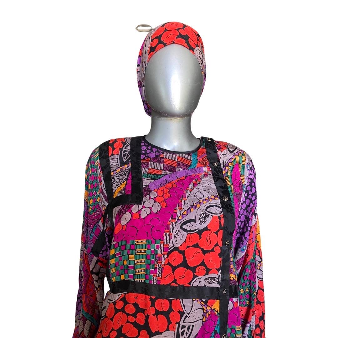 Diane Freis Vintage 3 Piece Printed Silk Set Blouse Skirt and Scarf Size 6  For Sale 1