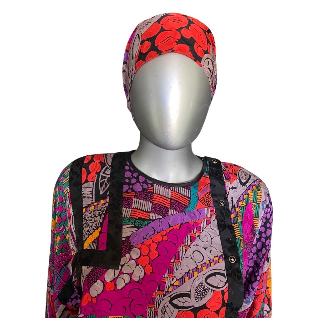 Diane Freis Vintage 3 Piece Printed Silk Set Blouse Skirt and Scarf Size 6  For Sale 4