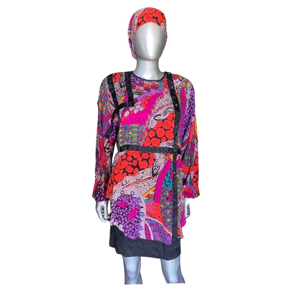 Diane Freis Vintage 3 Piece Printed Silk Set Blouse Skirt and Scarf Size 6  For Sale