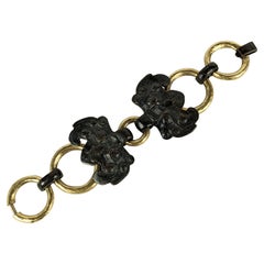 Diane Love for Trifari Bracelet à maillons à motif chinois ancien