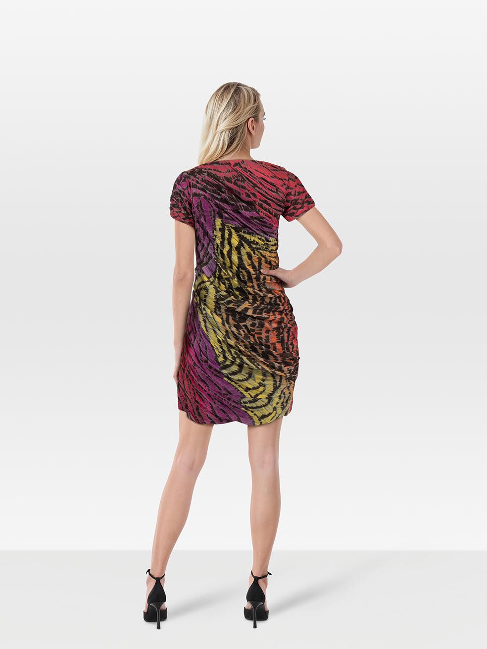 CONDIT ist sehr gut. Das Kleid weist nur minimale Gebrauchsspuren auf. Rupfen Sie das Gewebe auf der Vorder- und Rückseite dieses gebrauchten Diane Von Furstenberg Designer-Wiederverkaufsartikels.
 
 
 
 Einzelheiten
 
 
 Mehrfarbig
 
 Seide
 
