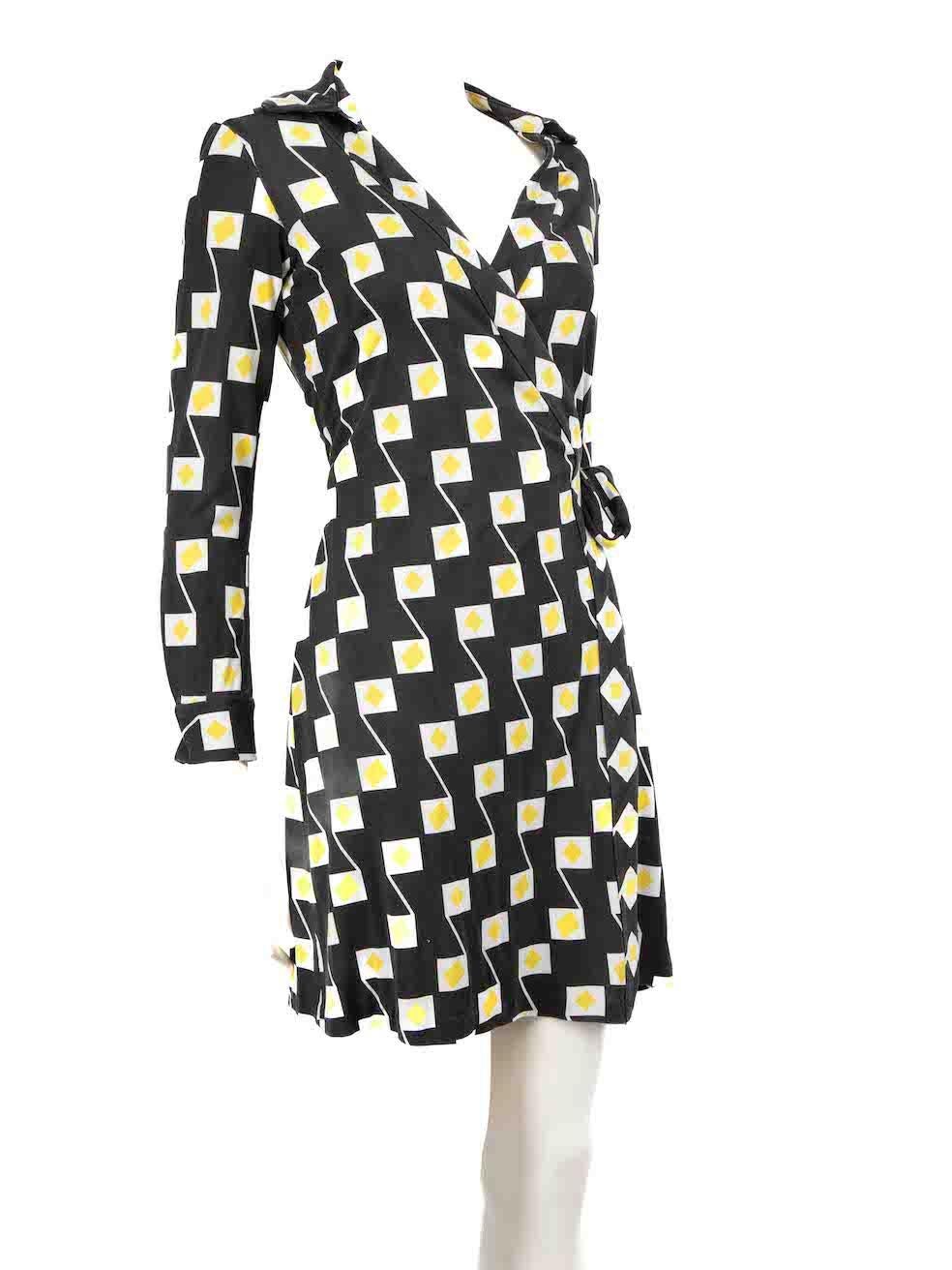 CONDITION is Very good. Minimal wear to dress is evident. Minimal pull to theard on the right lower area and seam of the dress. The sizing and composition label is missing on this used Diane Von Furstenberg designer resale item.
 
 
 
 Details
 
 
