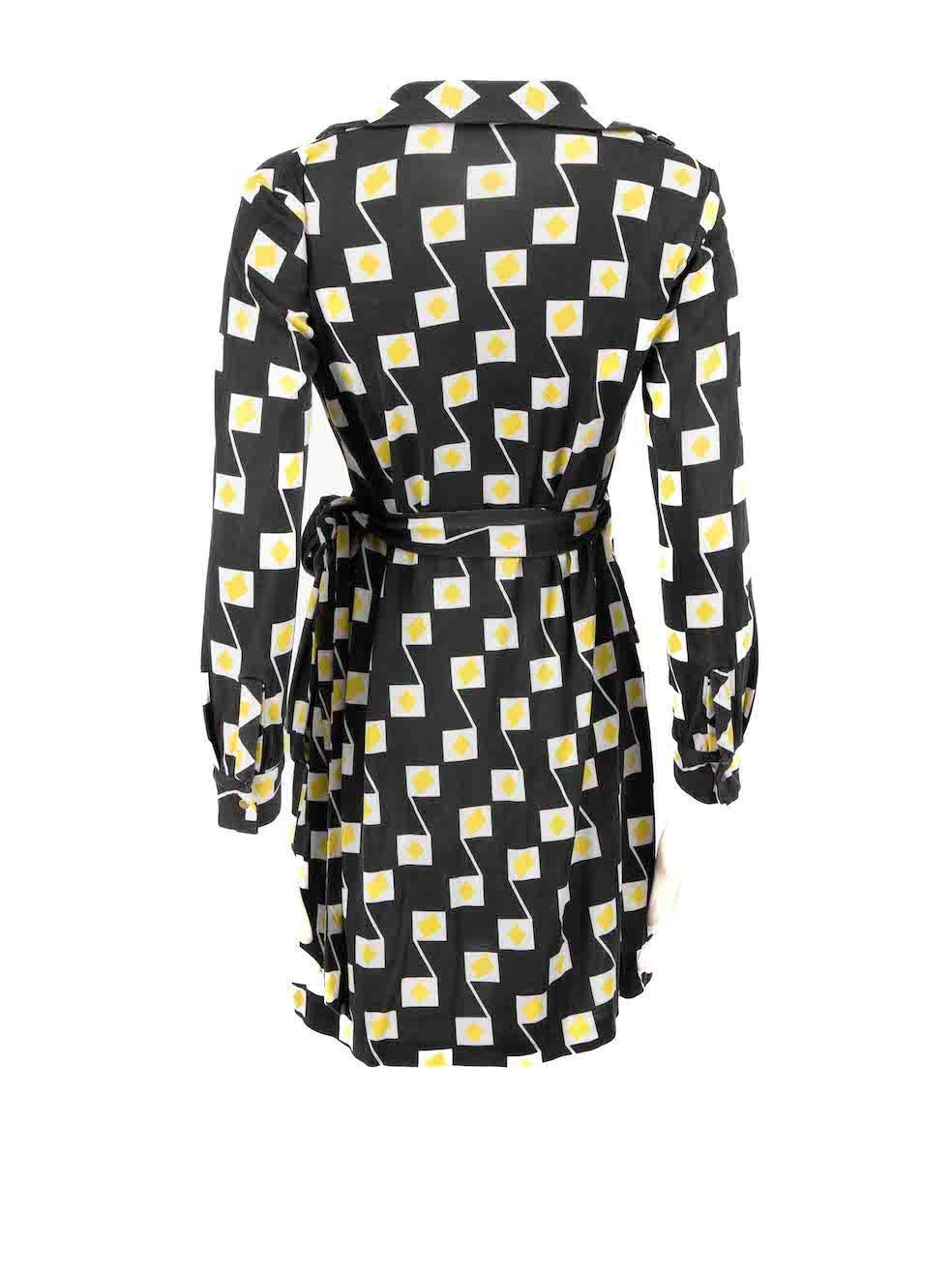 Diane Von Furstenberg Abstract Printed Wrap Dress Size M In Excellent Condition For Sale In London, GB