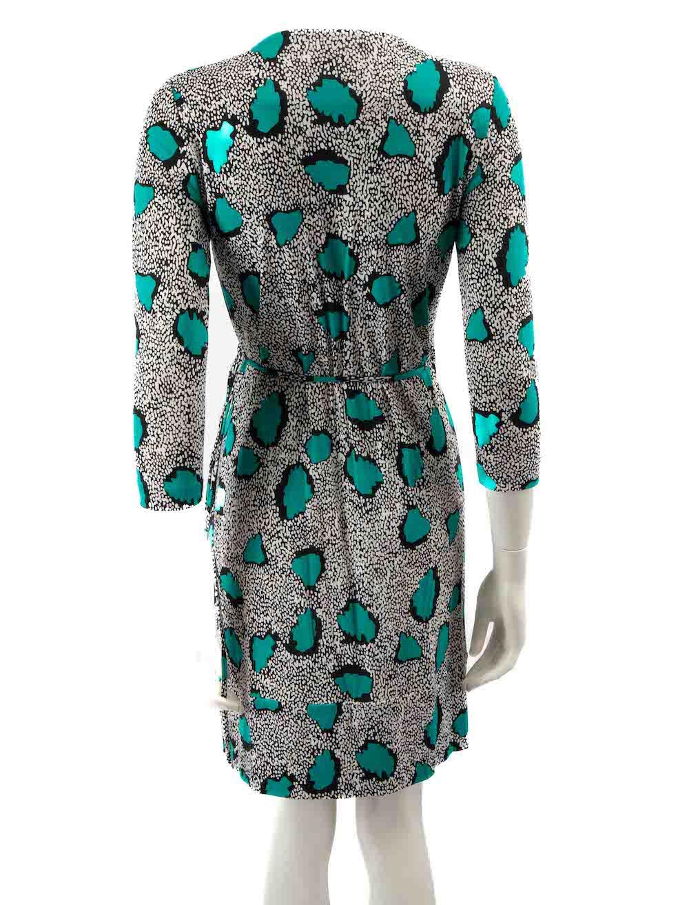 Diane Von Furstenberg Abstract Silk Wrap Dress Size S In Good Condition For Sale In London, GB