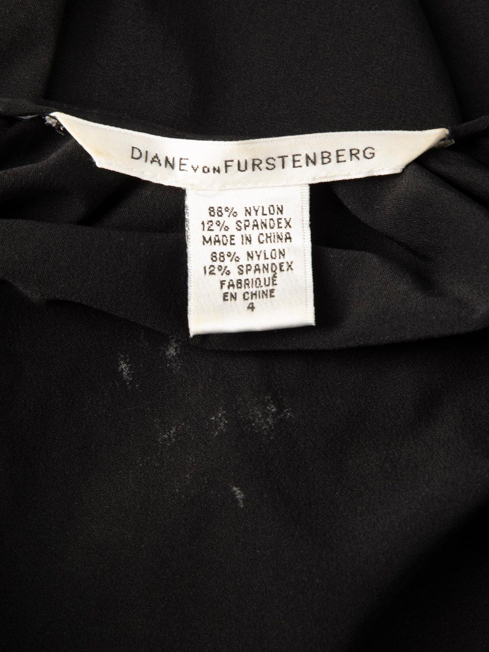Diane Von Furstenberg - Robe noire à boutons et longueur genou, taille S en vente 4