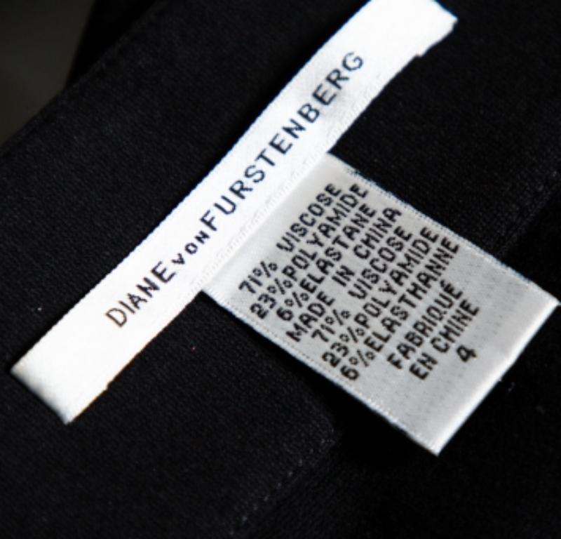 Diane von Furstenberg Jupe fourreau zippée en tricot noir S Bon état à Dubai, Al Qouz 2