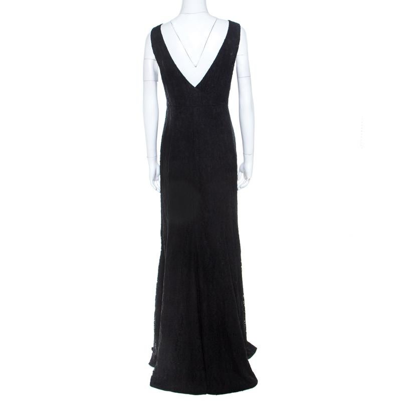 This gown from Diane Von Furstenberg is your go-to alternative for any formal occasion that you have to attend. Exquisitely made from blended fabric, this sleeveless gown comes in a lace design with a fitted bodice and a deep V back.

Includes: The