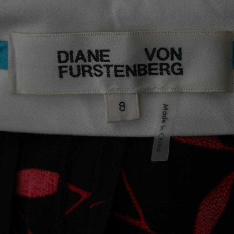 Diane von Furstenberg Schwarz & Rot Bedruckte Stretch-Crepe-Hose mit weitem Bein M Damen im Angebot