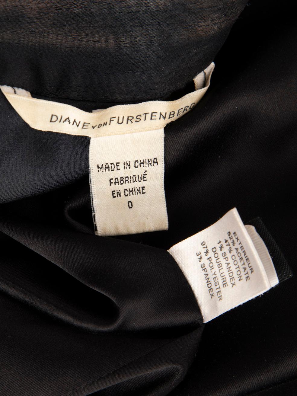 Blazer à panneaux en satin noir Diane von Furstenberg Taille XXS en vente 5