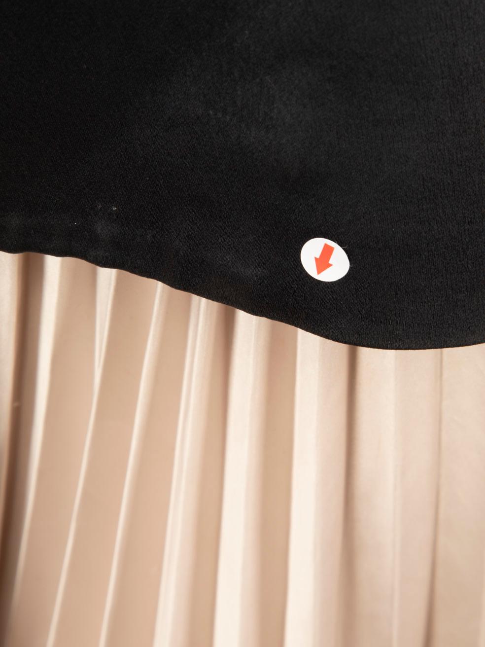 Blazer à panneaux en satin noir Diane von Furstenberg Taille XXS en vente 3