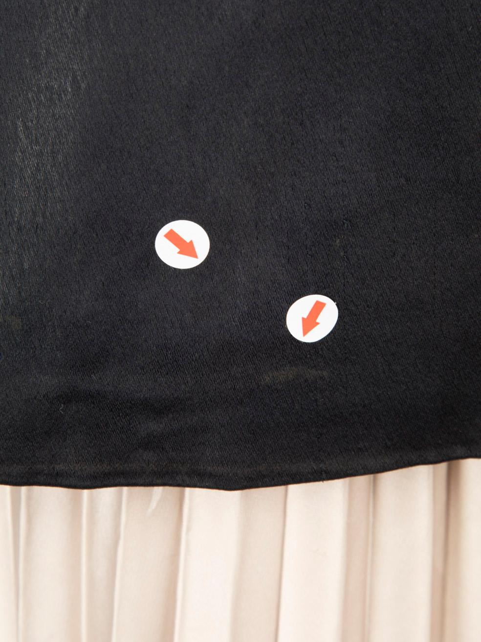 Blazer à panneaux en satin noir Diane von Furstenberg Taille XXS en vente 4