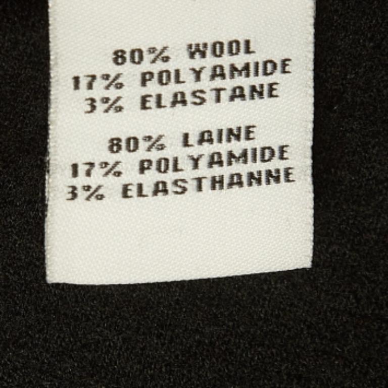 Cette jupe élégante mérite d'être ajoutée à votre garde-robe ! Confectionné dans des matières nobles, il présente une forme flatteuse.