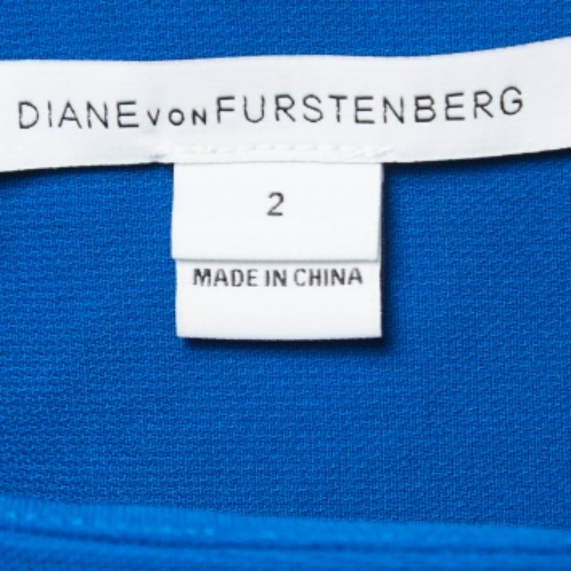 Diane von Furstenberg Blauer Krepp Rüschenbesatz Ärmelloses Midikleid S im Zustand „Hervorragend“ im Angebot in Dubai, Al Qouz 2