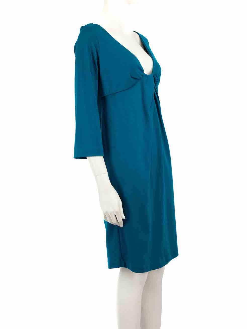 CONDITION is Very good. Minimal wear to dress is evident. Minimal wear to the front with a small mark and hole to the wool on this used Diane Von Furstenberg designer resale item.
 
 
 
 Details
 
 
 Blue
 
 Wool
 
 Dress
 
 Knee length
 
 Long