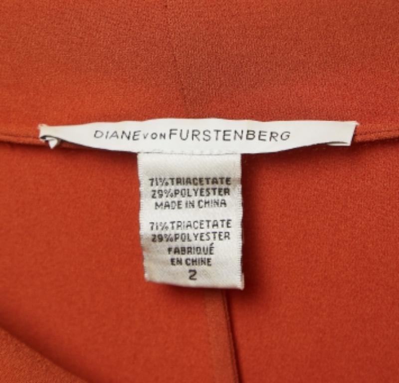 Rosso Diane von Furstenberg - Vestito corto con scollo a cappuccio in crêpe marrone S in vendita