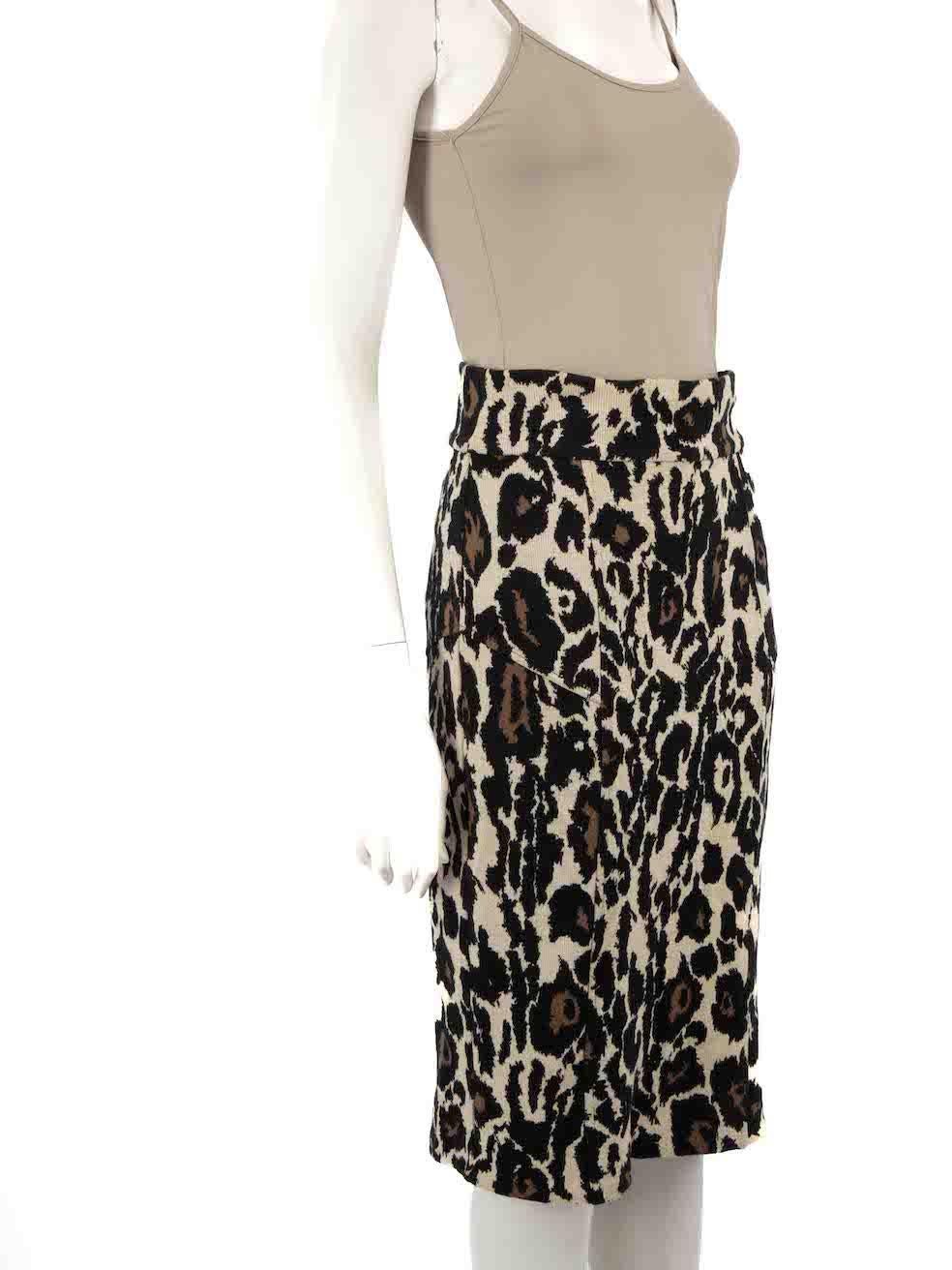 CONDITION is Good. Minor wear to skirt is evident. Light wear to the knit composition with mild pilling seen throughout on this used Diane von Furstenberg designer resale item.
 
 Details
 Brown
 Cotton
 Pencil skirt
 Leopard print
 Midi
 Side zip