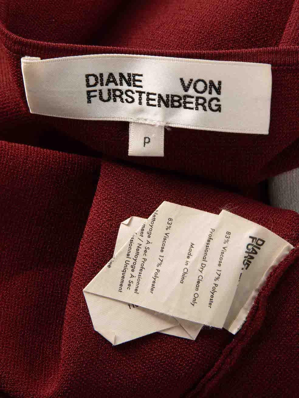 Women's Diane Von Furstenberg Burgundy Cropped Logo Top Size XS For Sale
