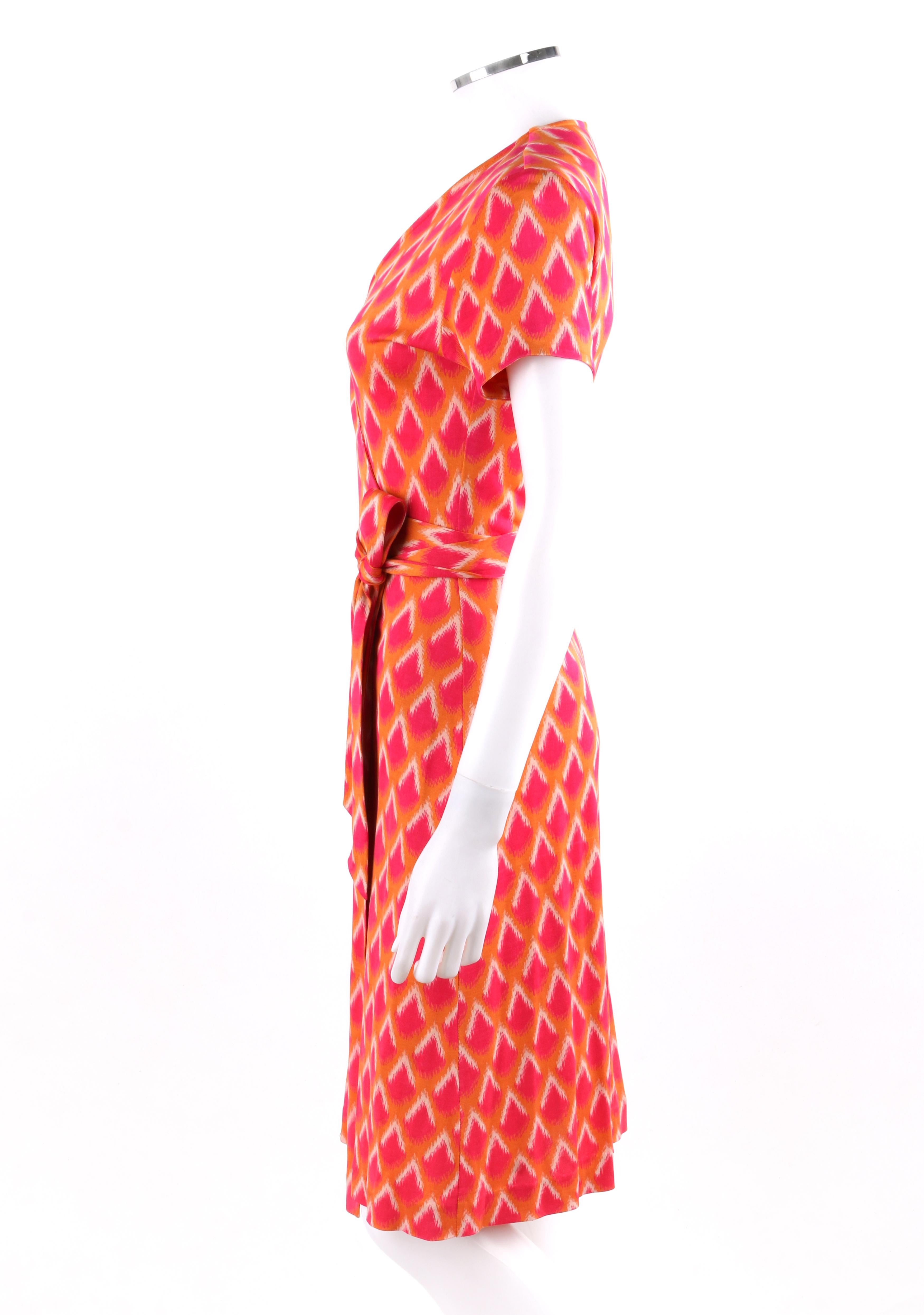 DIANE VON FURSTENBERG ikonisches Wickelkleid aus Seidenjersey mit abstraktem Druck, ca. 1970er Jahre Damen im Angebot