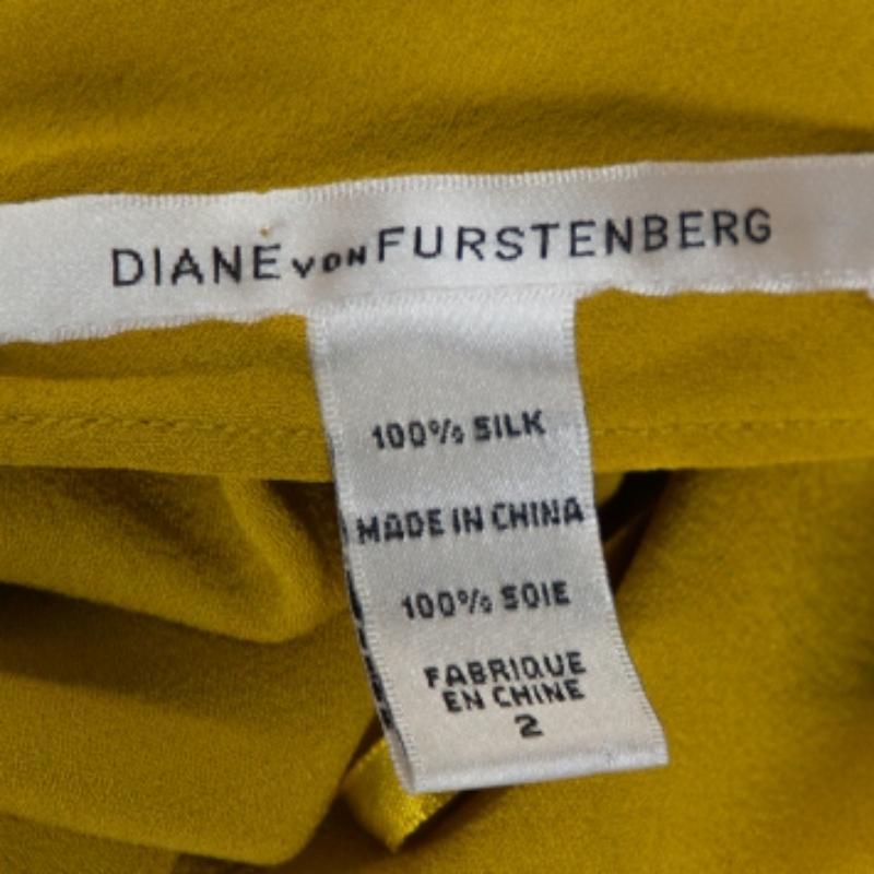 Aggiorna il tuo guardaroba aggiungendo questa elegante tutina di Diane von Furstenberg. Realizzato con materiali di qualità, presenta un design colorblock. Questa tutina è perfetta sia con le scarpe basse che con i tacchi alti.