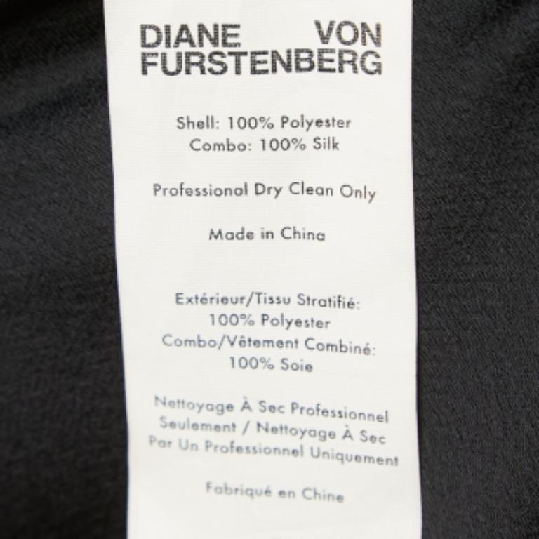 Diane von Furstenberg Krepp & Seide Weites Bein Zurück Krawatte Detail Strappy Jumpsuit XXS (Schwarz) im Angebot