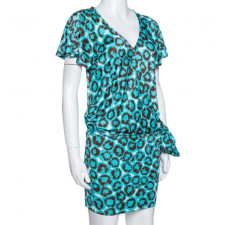 Diane Von Furstenberg Electric Blue Printed Jersey Hayley Wrap Dress M In Good Condition For Sale In Dubai, Al Qouz 2