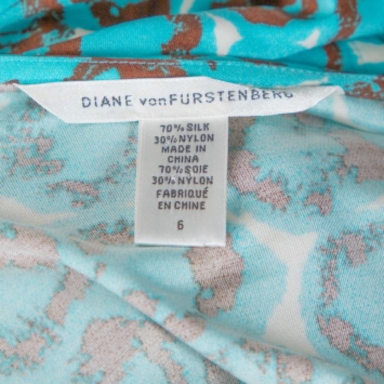 Women's Diane Von Furstenberg Electric Blue Printed Jersey Hayley Wrap Dress M For Sale