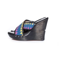 Diane von Furstenberg, Ethnic platform wedges