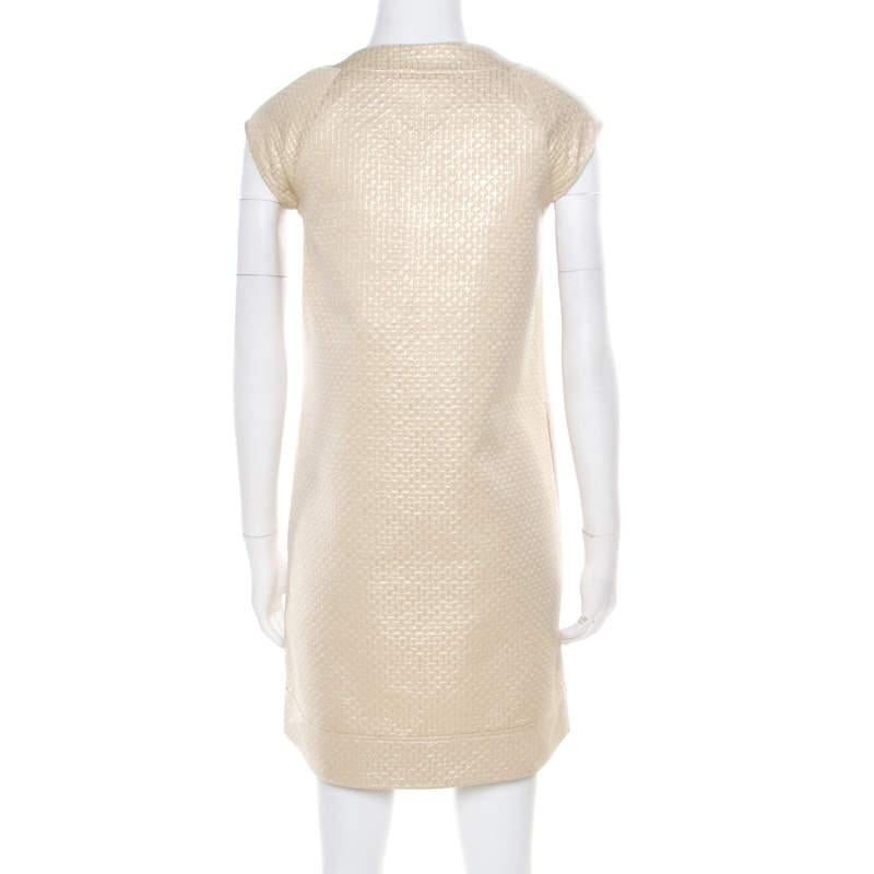 Diane Von Furstenberg Gold Jacquard Inverted Pleat Detail Ayuka Dress S In Good Condition For Sale In Dubai, Al Qouz 2
