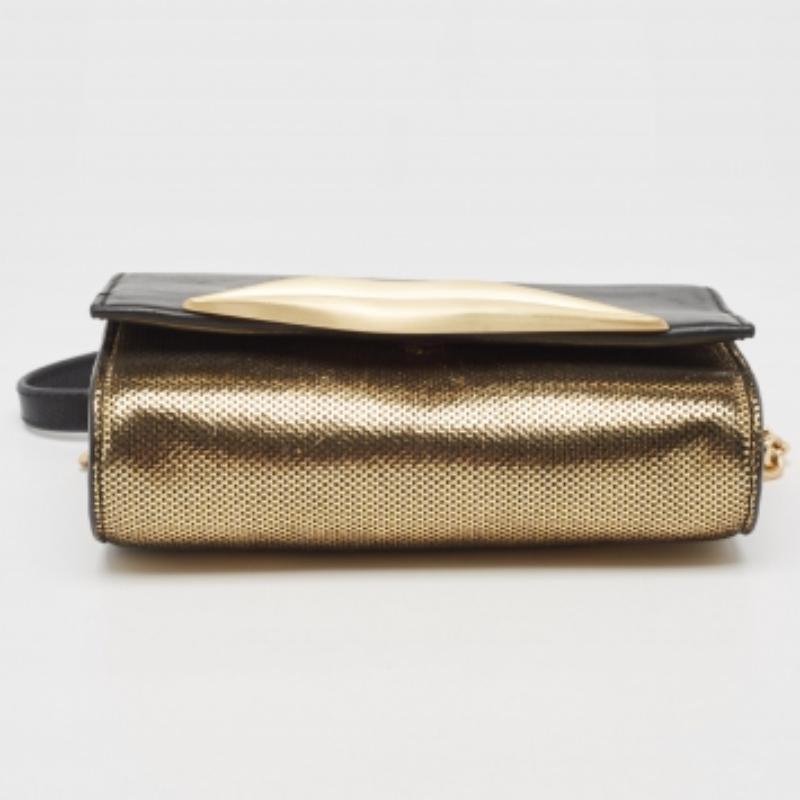 Diane Von Furstenberg - Pochette Carolina Lips en cuir et lézard doré Bon état - En vente à Dubai, Al Qouz 2