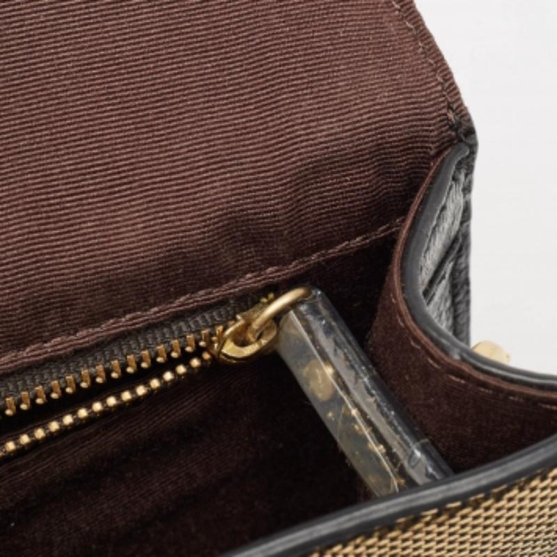 Diane Von Furstenberg - Pochette Carolina Lips en cuir et lézard doré en vente 3