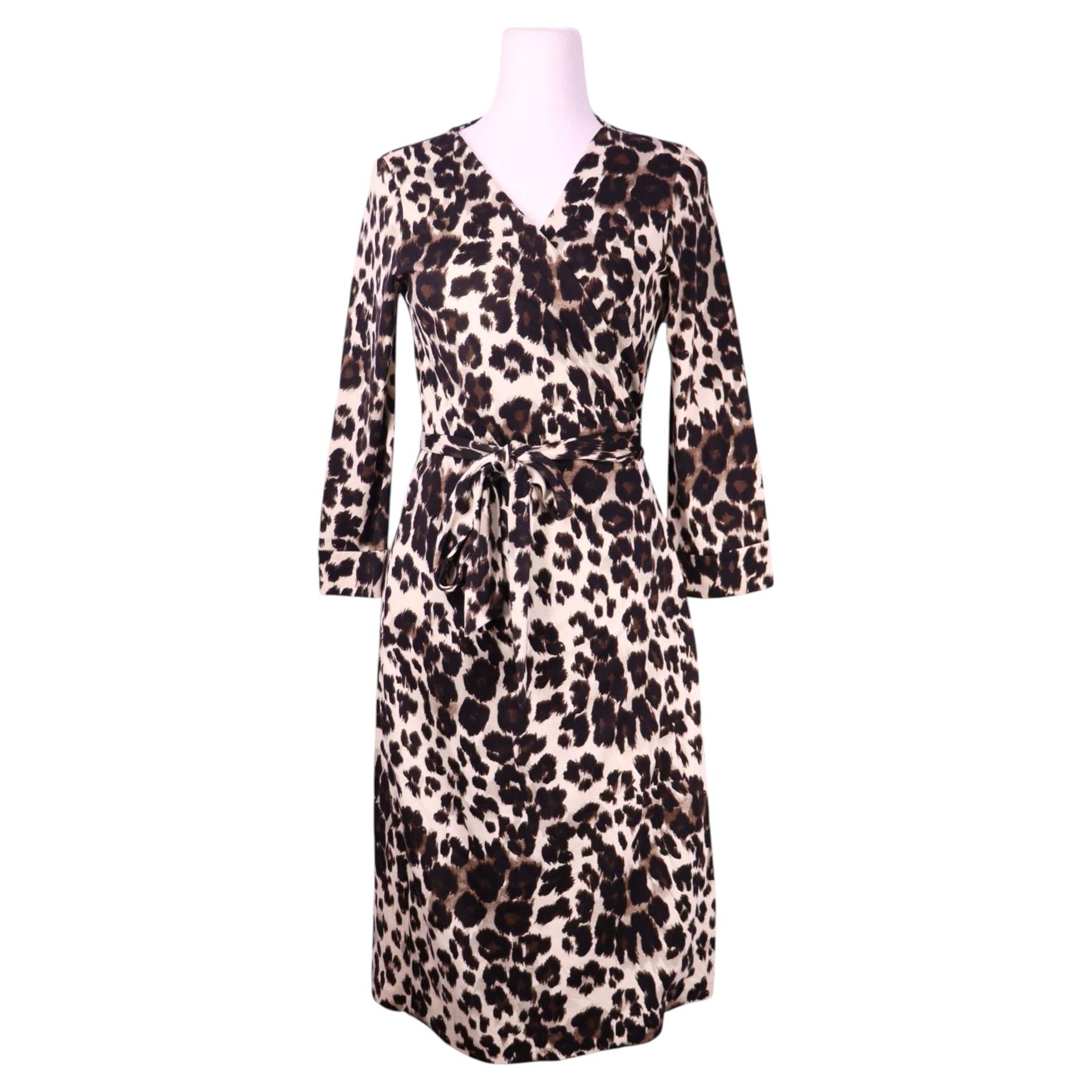 Diane von Furstenberg Leopard Print Wrap Dress - EU 38