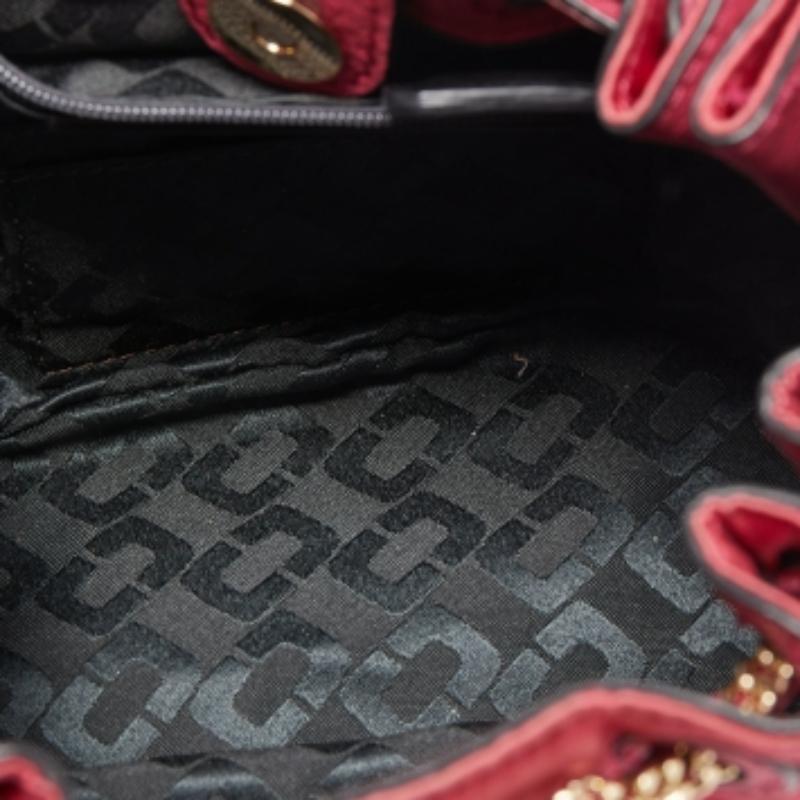 Diane von Furstenberg Mini bolso de mano con cordón Love Power de satén magenta 5
