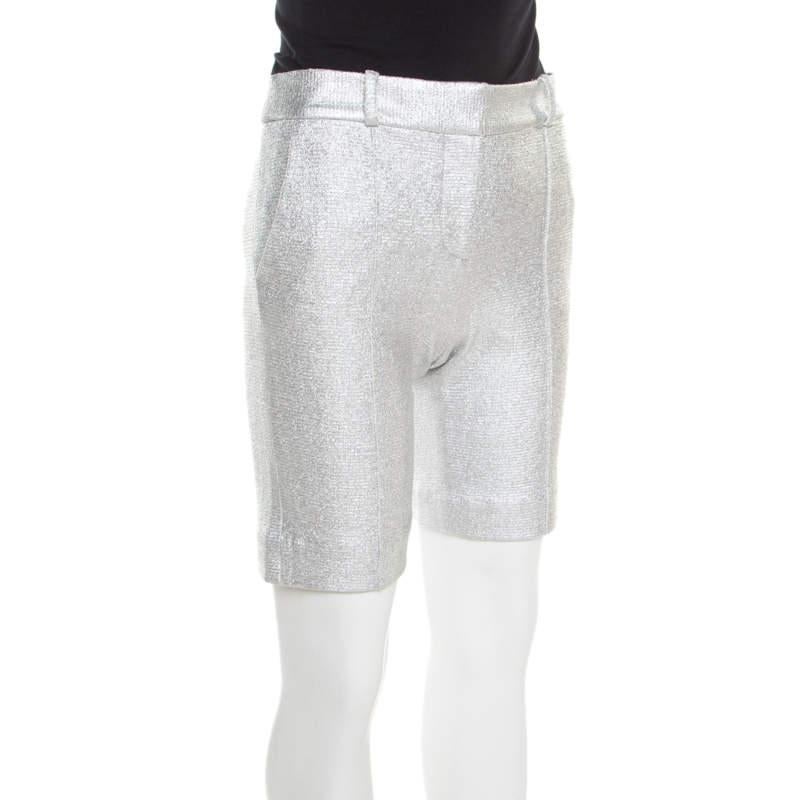 These shorts from Diane von Furstenberg will look just right with a white blazer or a collar shirt and a belt. The metallic silver creation is tailored from quality fabrics and styled with pockets, belts loops and front fastening.

