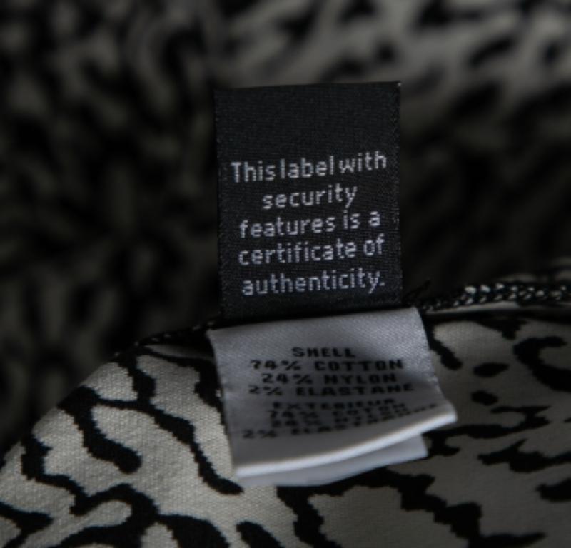 Diane von Furstenberg - Robe en coton monochrome à jacquard ondulé et serpent M. en vente 1