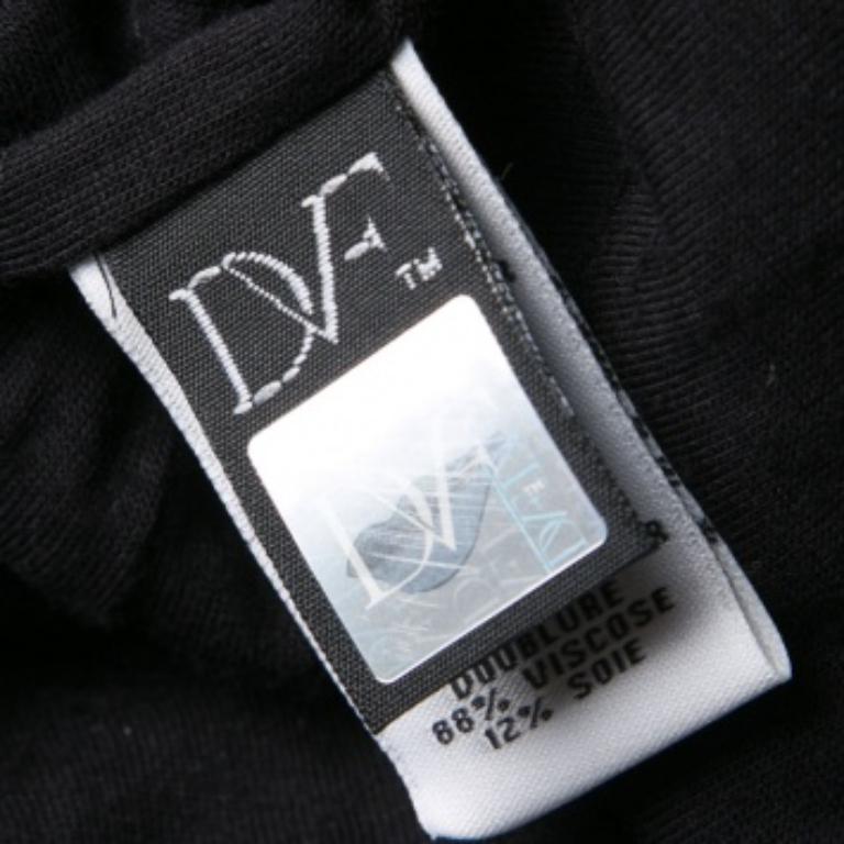 Diane von Furstenberg - Robe Barbie en dentelle florale monochrome S en vente 2