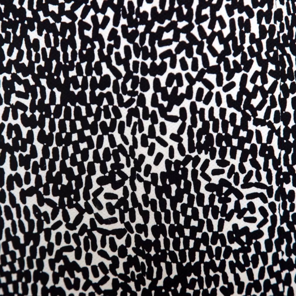 Diane Von Furstenberg Monochrome Printed Cotton Clyde Mini Skirt S In Good Condition In Dubai, Al Qouz 2