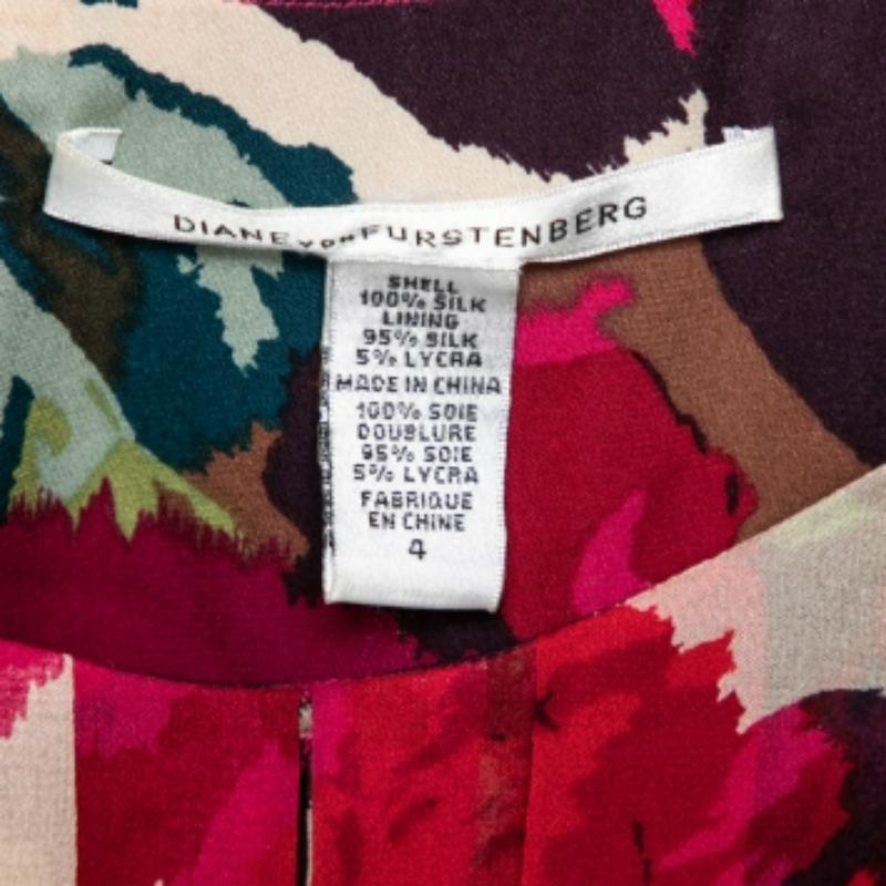 Diane von Furstenberg Mehrfarbig Bedrucktes Elenka Minikleid aus Seide S (Braun) im Angebot