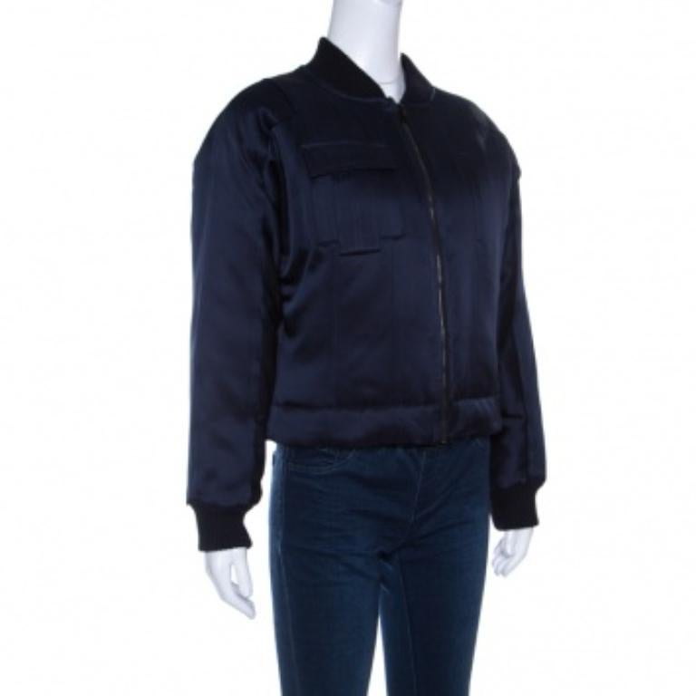 Diane Von Furstenberg Navy Blue Satin Alexander Bomber Jacket M im Zustand „Hervorragend“ im Angebot in Dubai, Al Qouz 2