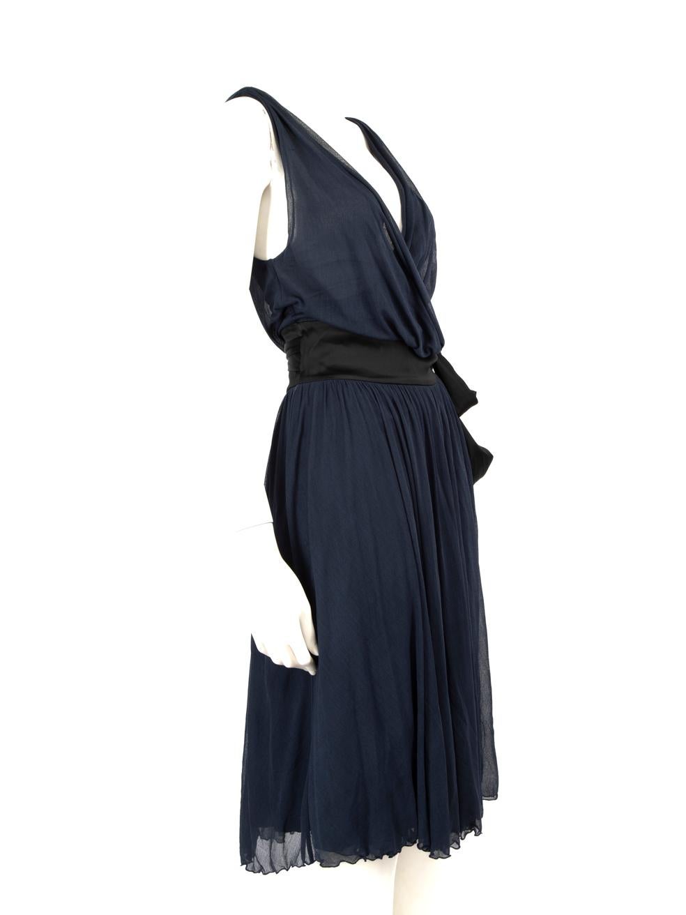 CONDITION is Very good. Minimal wear to the dress is evident, there are small pulls to the weave on the front, back and shoulders of the dress on this used Diane Von Furstenberg designer resale item.



Details


Navy

Silk

Wrap