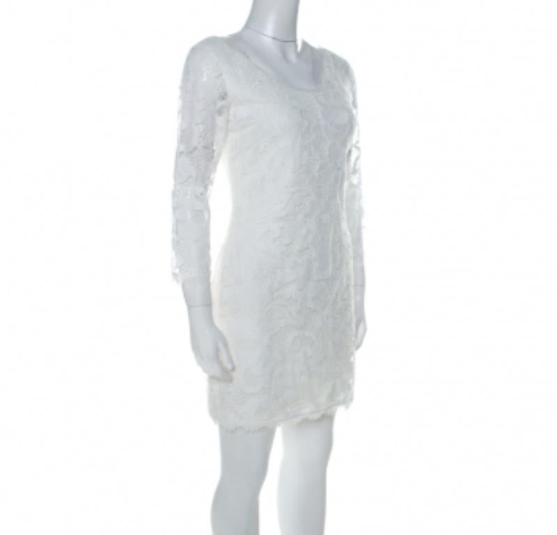 Ein Zarita-Kleid, das den Raum verzaubert! Dieses Kleid von DVF ist aus einer Mischung hochwertiger Stoffe gefertigt. Es ist aus Spitze gefertigt, hat lange Ärmel, einen Rundhalsausschnitt mit Fransen und einen Reißverschluss auf der Rückseite.