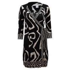 Robe portefeuille imprimée Diane von Furstenberg en soie noire et blanche