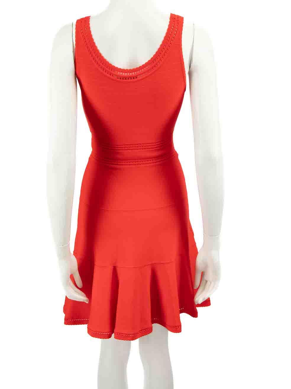 Diane Von Furstenberg Red Knit Mini Length Dress Size S In Excellent Condition For Sale In London, GB