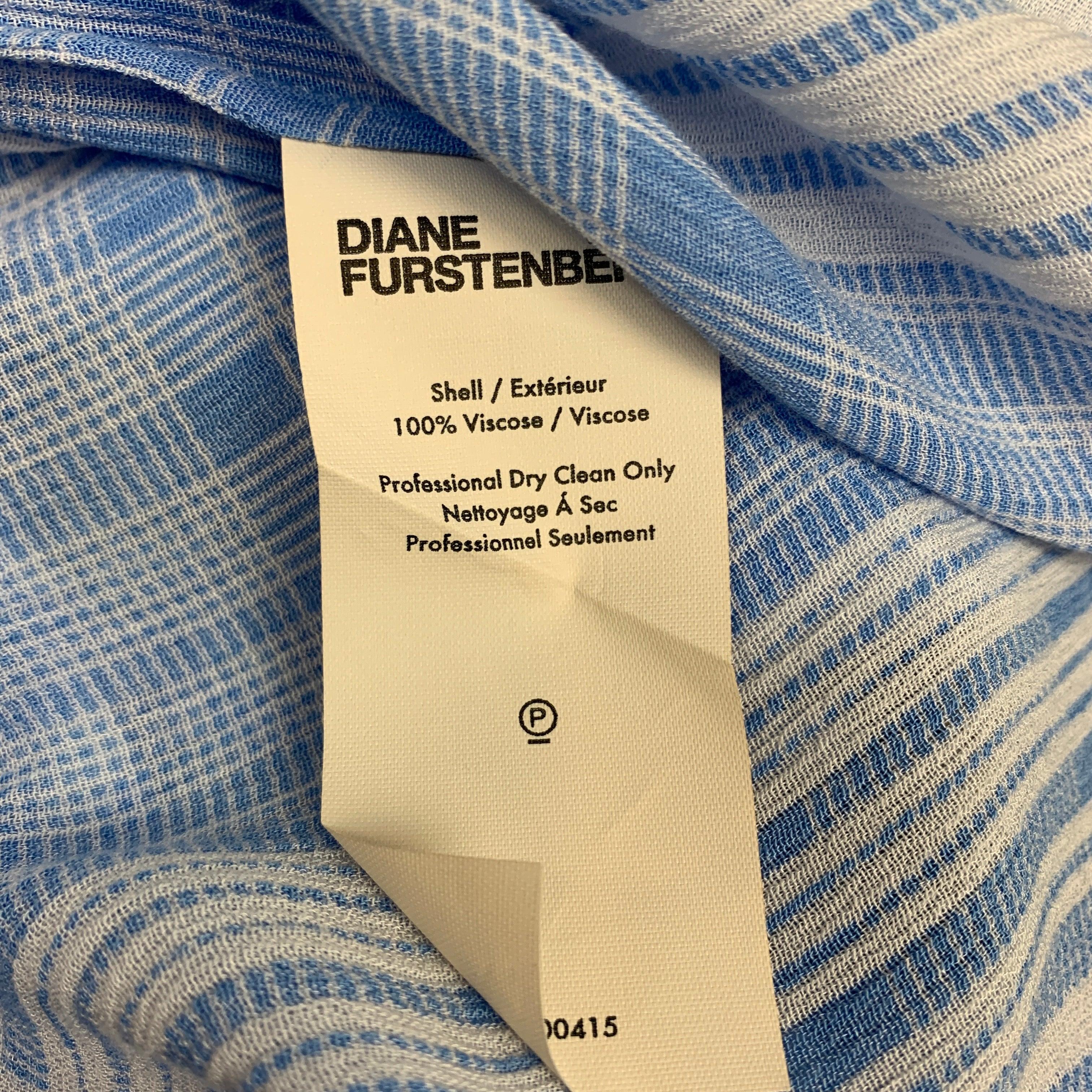 Women's DIANE VON FURSTENBERG Size 2 Light Blue & White Plaid Viscose Blouse For Sale