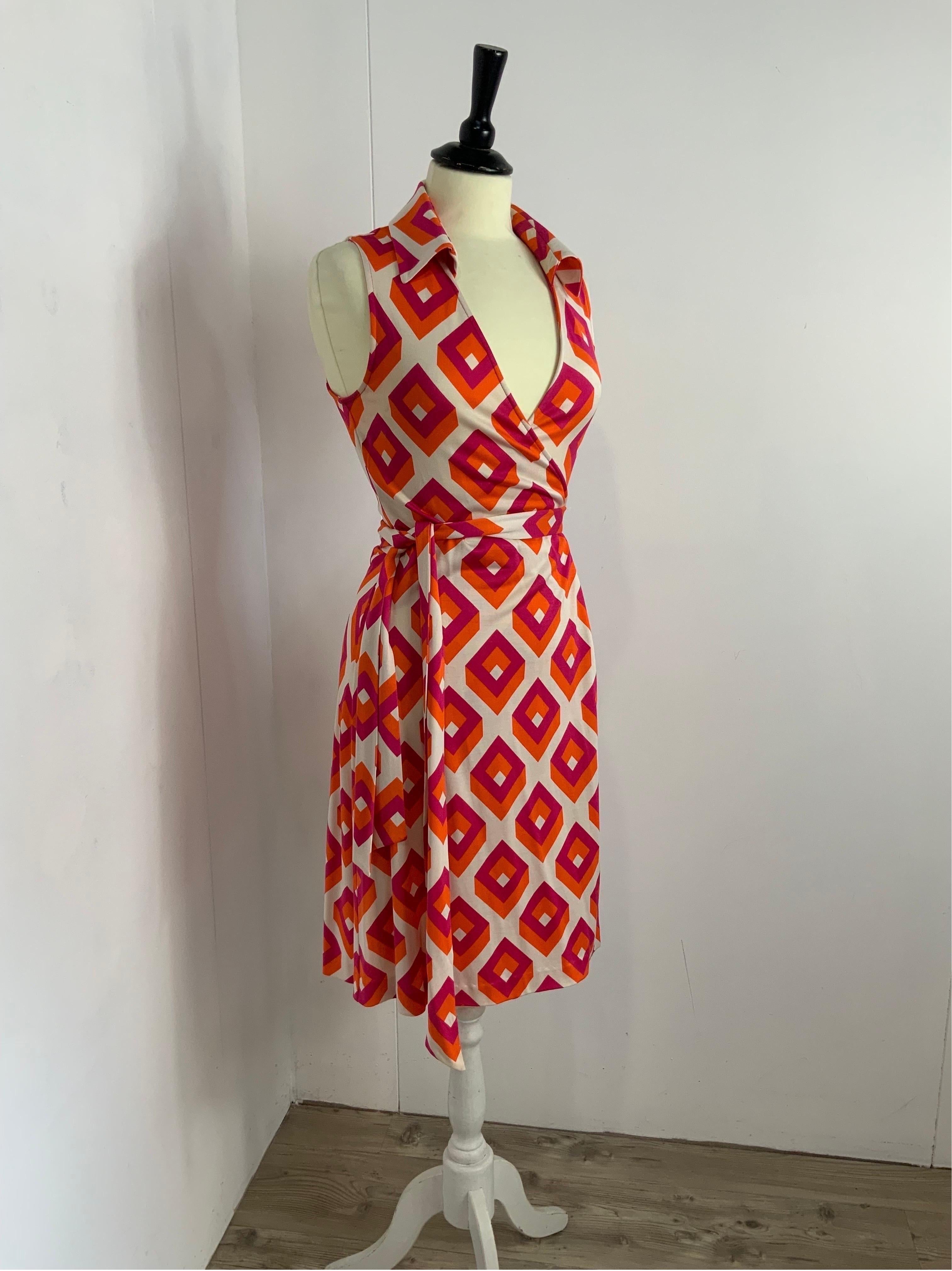 Red Diane Von Furstenberg wallet dress  For Sale