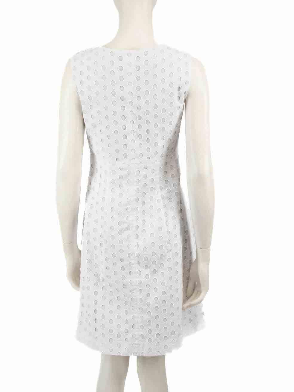 Gris Diane Von Furstenberg - Robe blanche recouverte de dentelle, taille M en vente