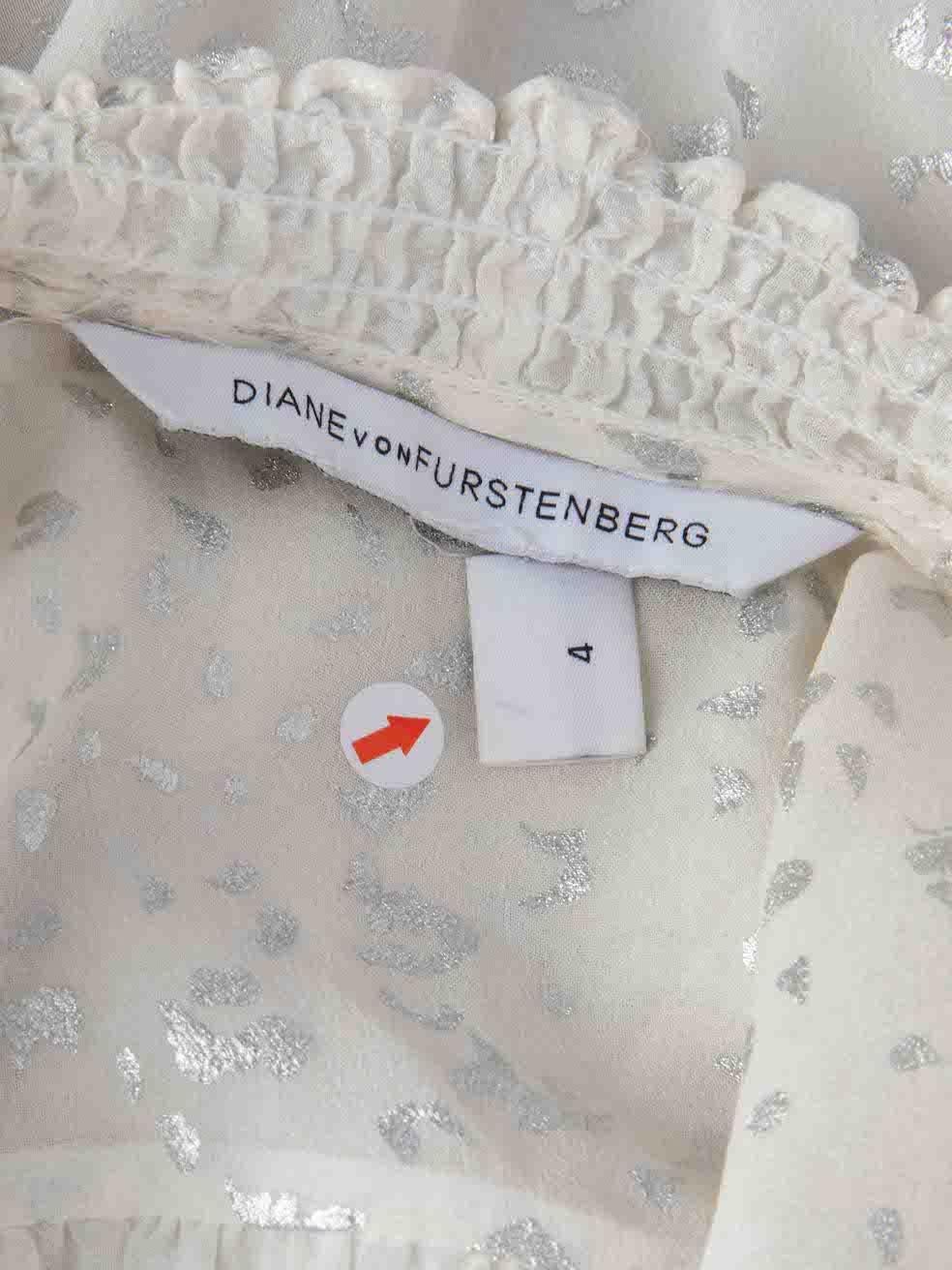 Diane Von Furstenberg White Metallic Buttoned Top Size S For Sale 3