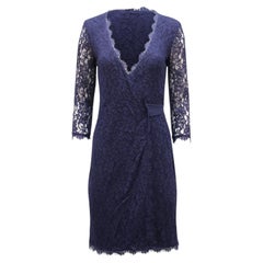 Robe portefeuille Diane Von Furstenberg en rayonne bleu marine et dentelle